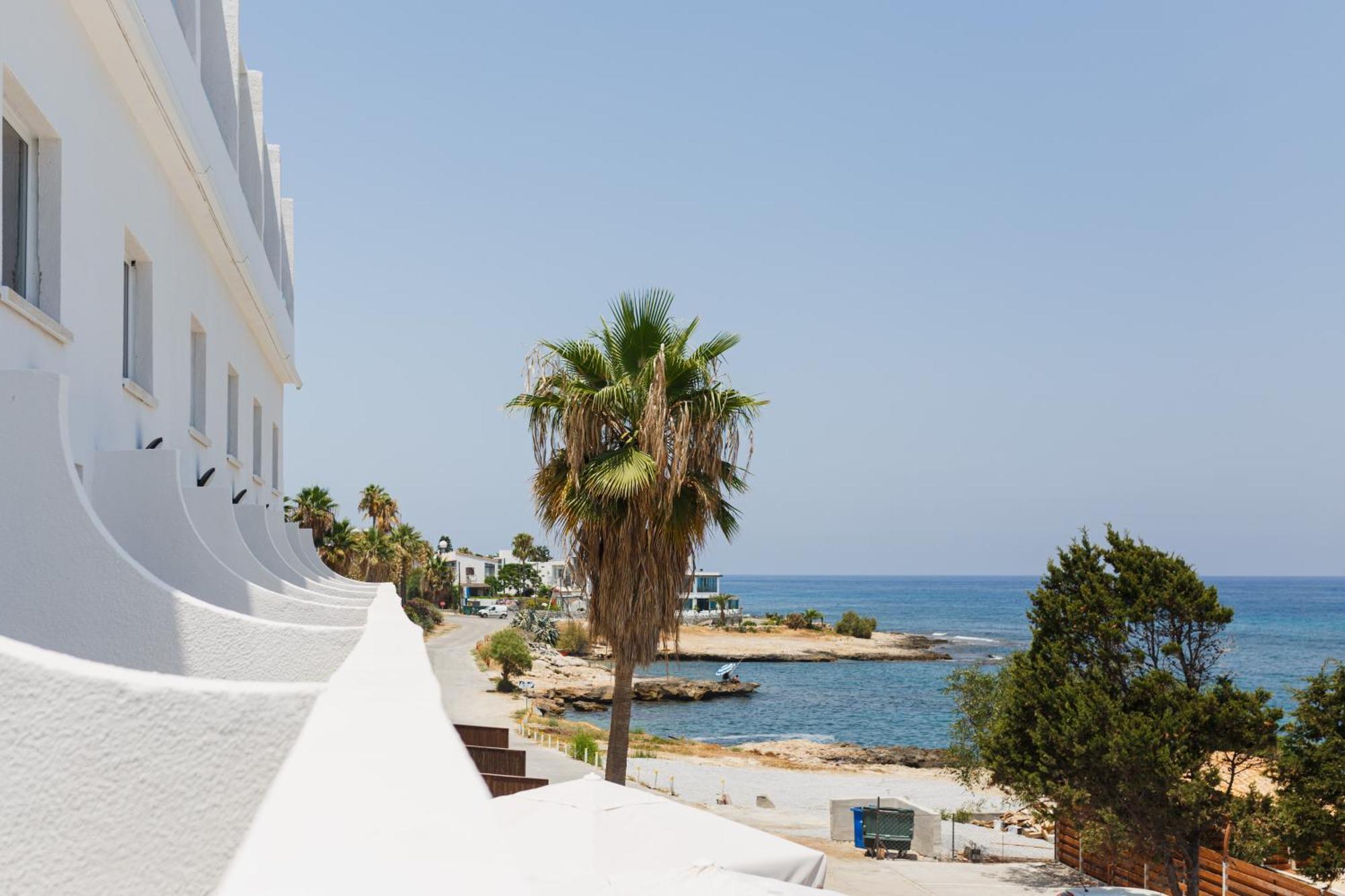 Azure Bay Hotel Agia Varvara Exterior photo